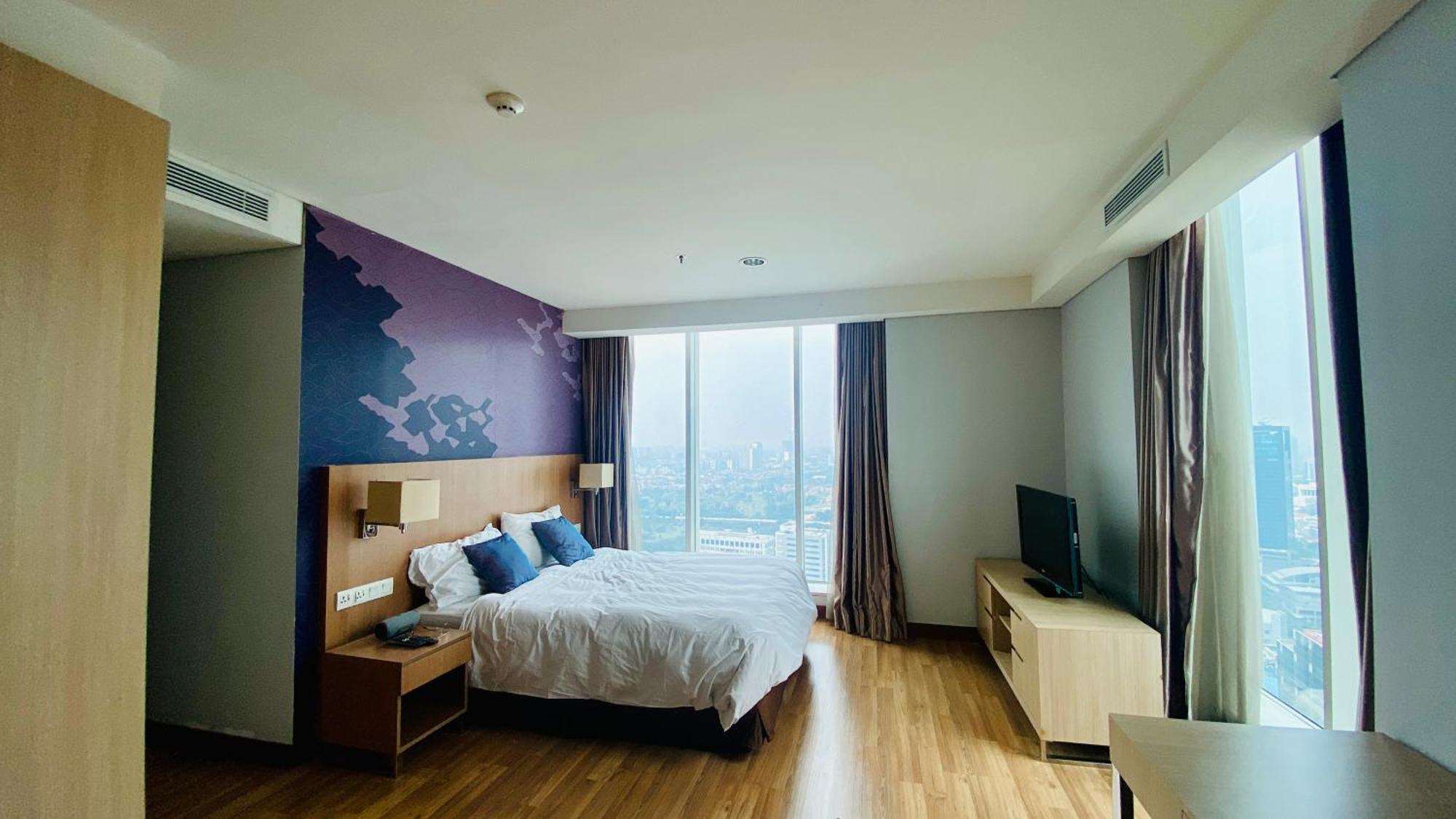 The H Tower Rasuna Suites Kuningan Jakarta By Villaloka Экстерьер фото
